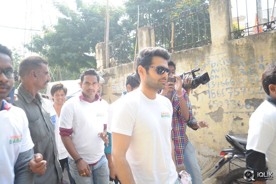 Ram-Pothineni-Joins-Swachh-Bharath-Campaign